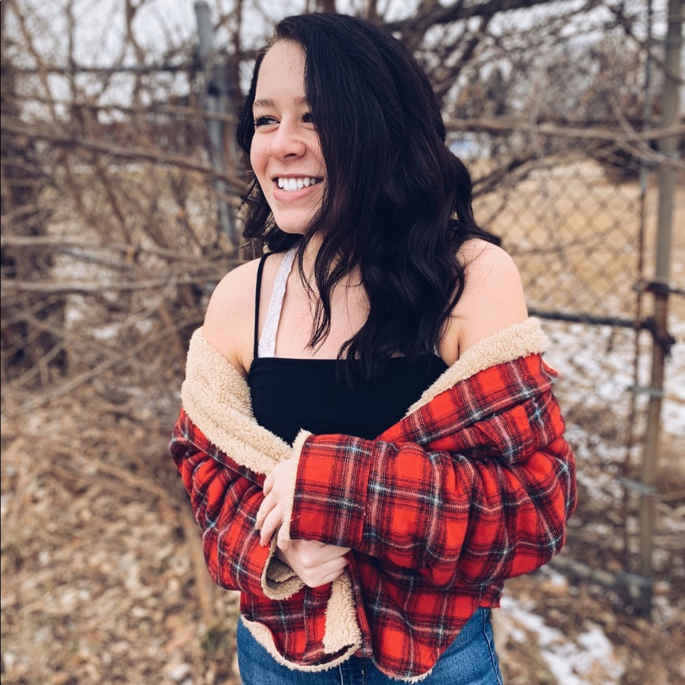 Meet your Posher, Alecia